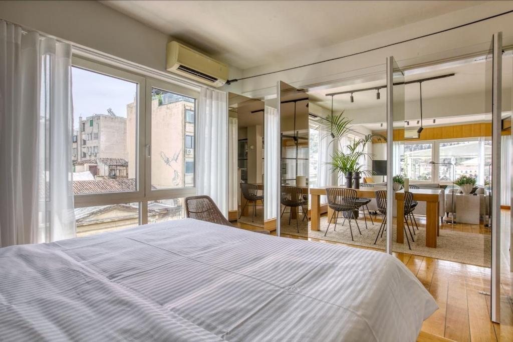 דירות אתונה Sunny Luxury Loft,Stunning Acropolis View, Jacuzzi מראה חיצוני תמונה