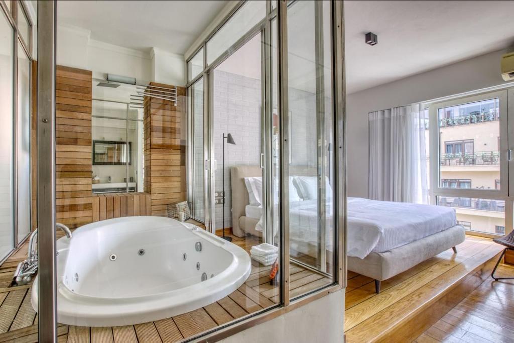 דירות אתונה Sunny Luxury Loft,Stunning Acropolis View, Jacuzzi מראה חיצוני תמונה